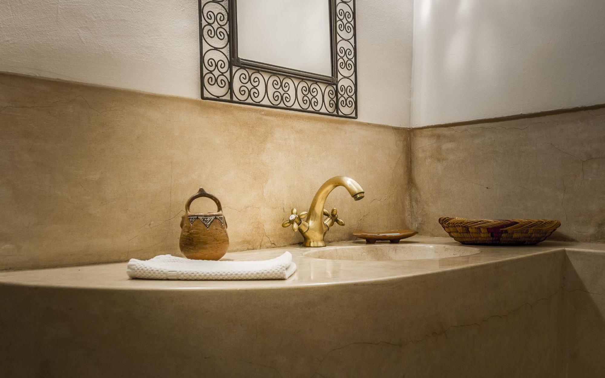 Maud Guest house 4*