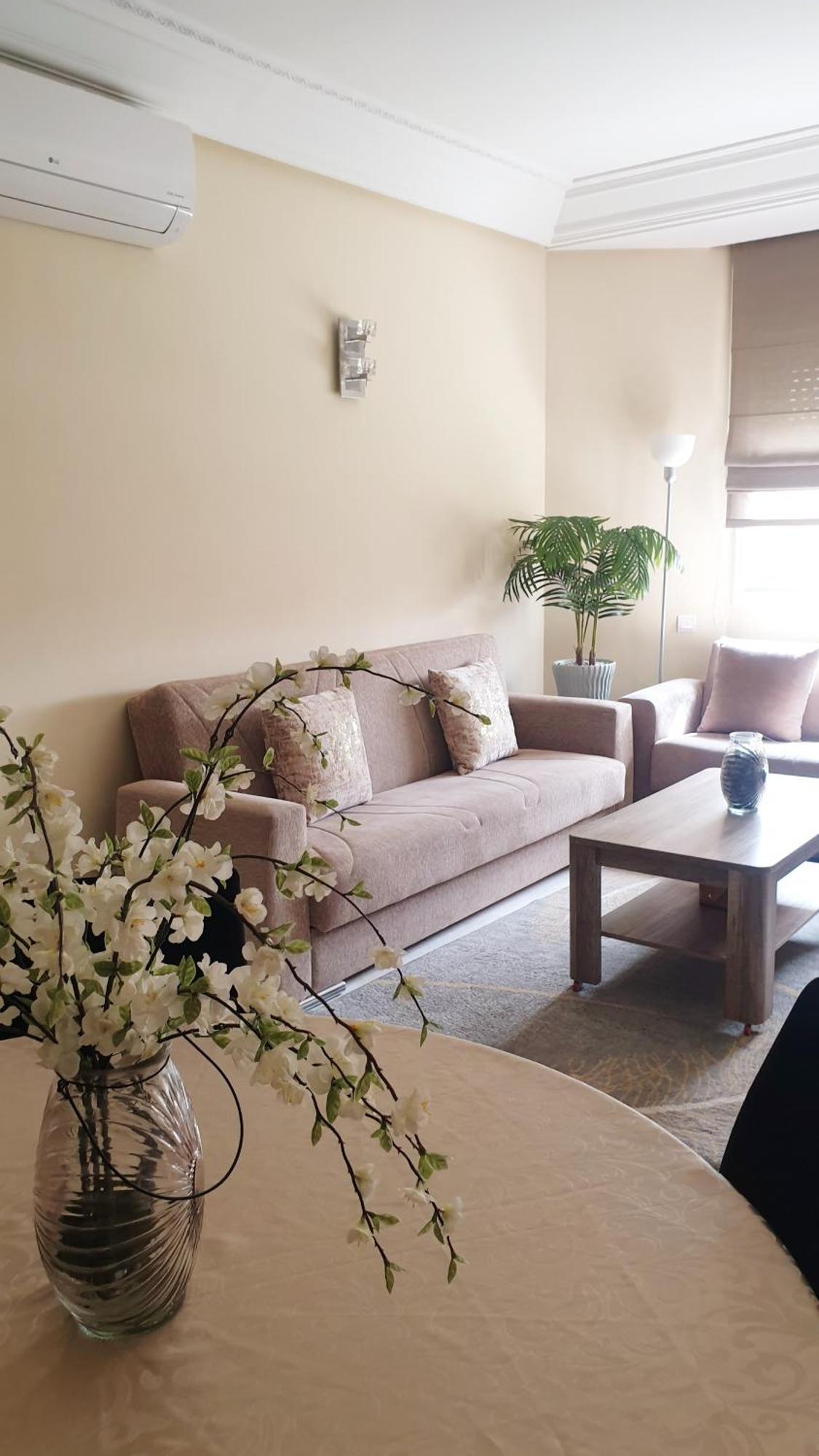 Apartamento ☆hivernage☆ Charming , Spacious & Bright With Pool