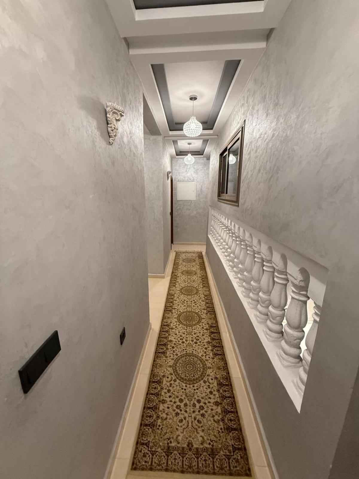 Ara Villa *