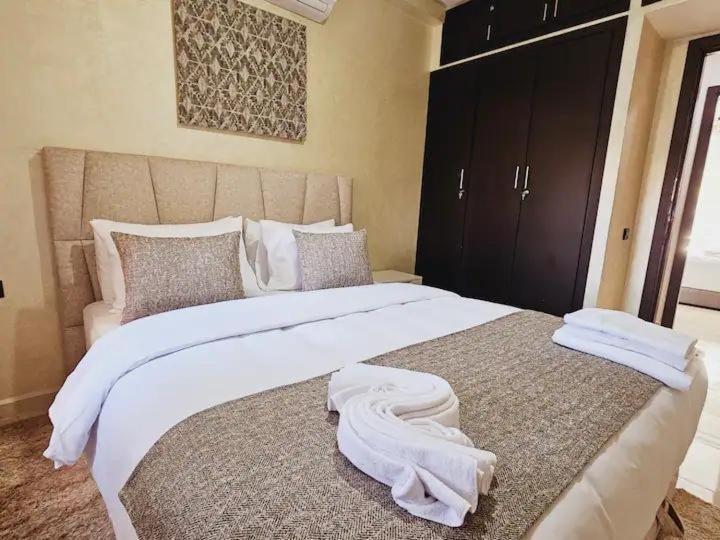 Apartment Luxurious And Charming