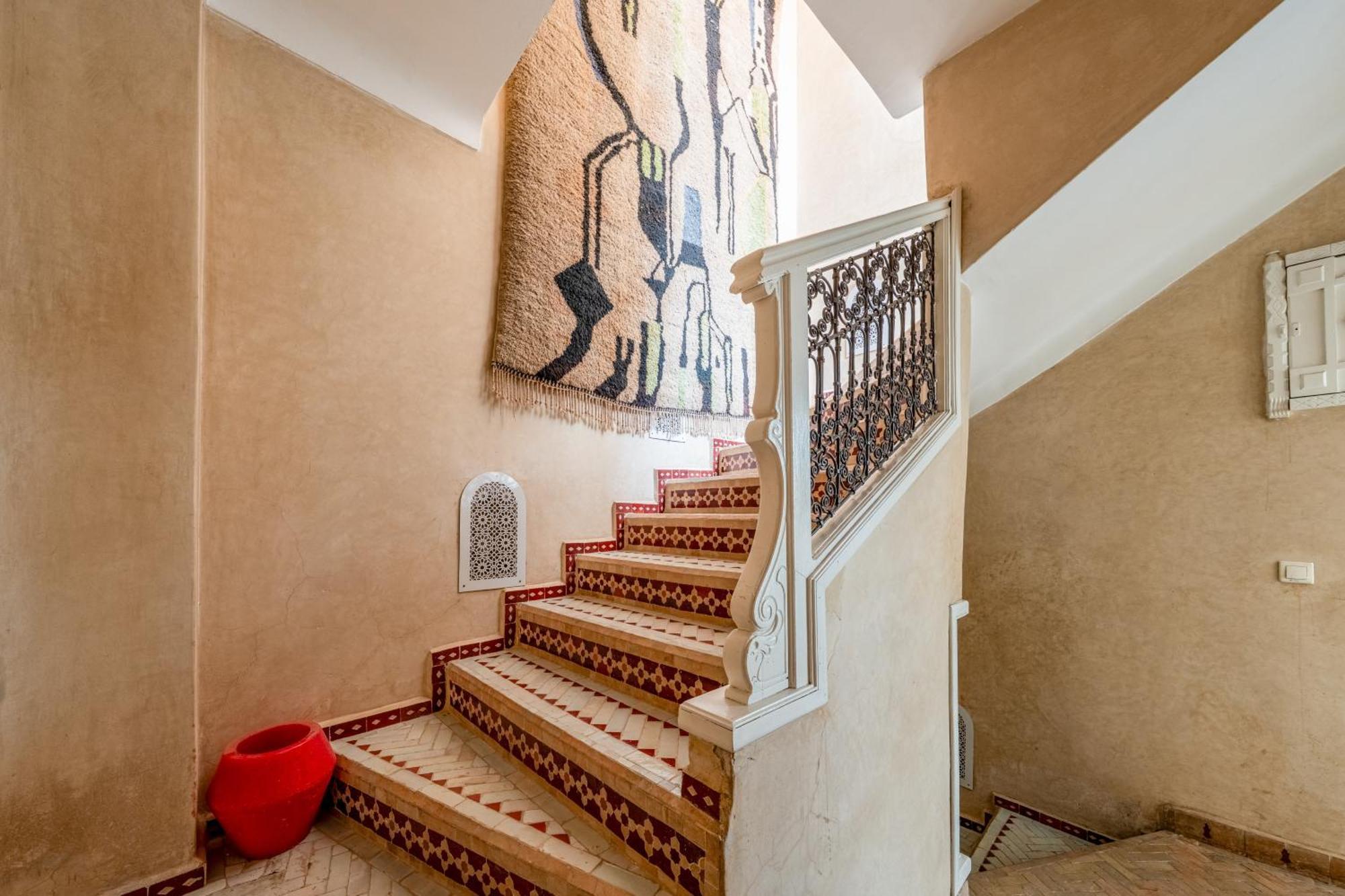 Awinati Location Privatisee ,piscine Chauffee , Beau Rooftop 3* Marraquexe
