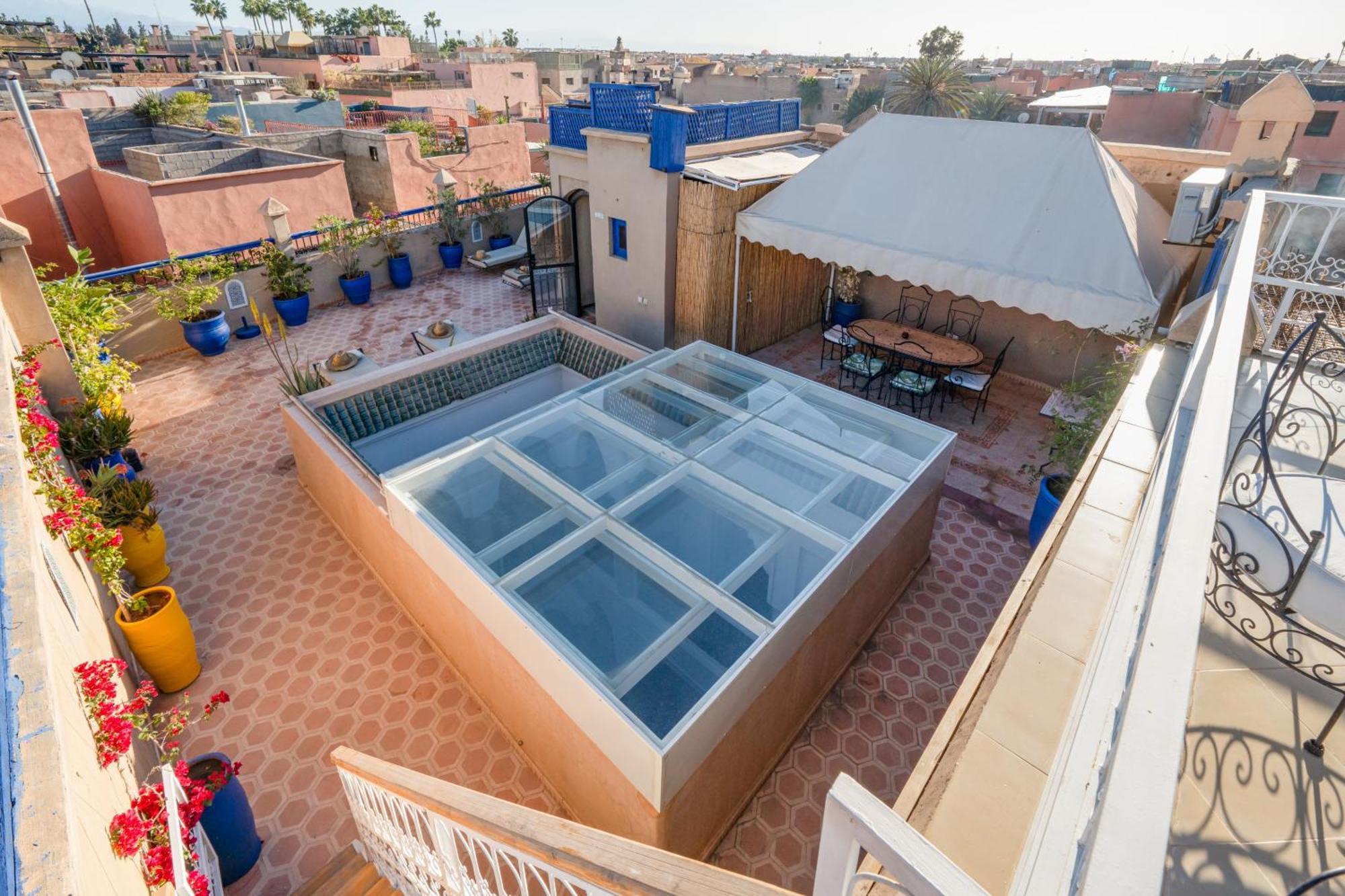 Riad Awinati Location Privatisee ,piscine Chauffee , Beau Rooftop Marraquexe