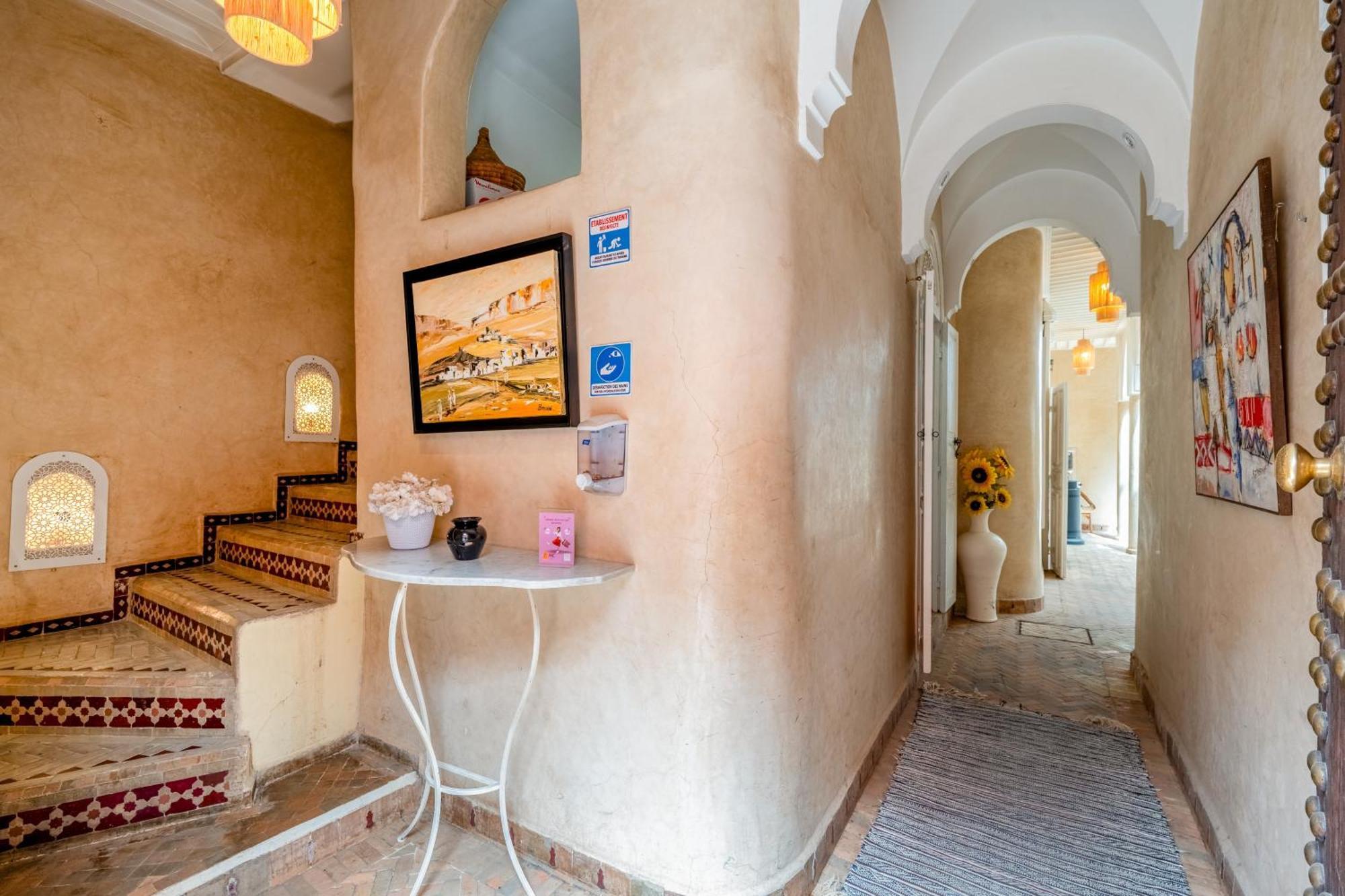 Awinati Location Privatisee ,piscine Chauffee , Beau Rooftop Marraquexe