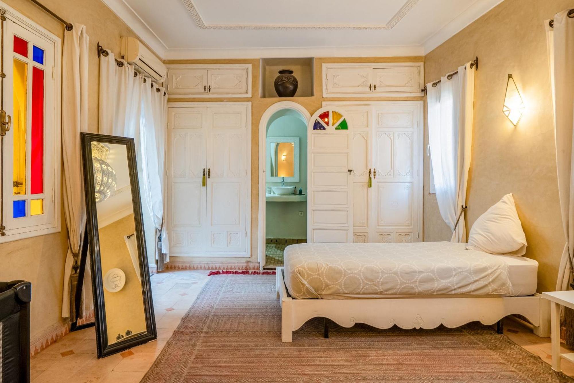Riad Awinati Location Privatisee ,piscine Chauffee , Beau Rooftop Marraquexe