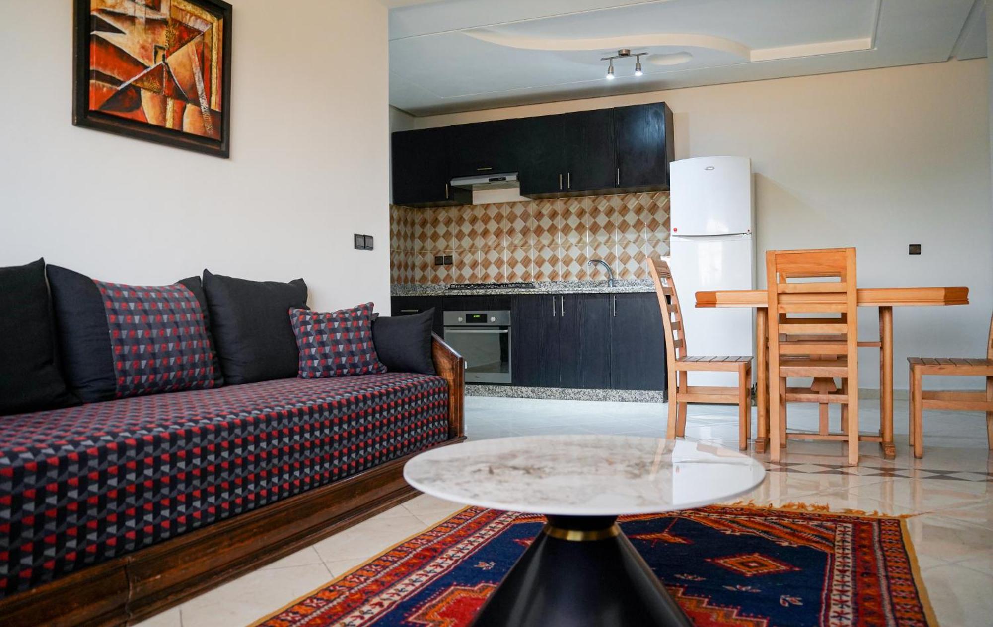 Rentsuite Victor Hugo Hills Apartment