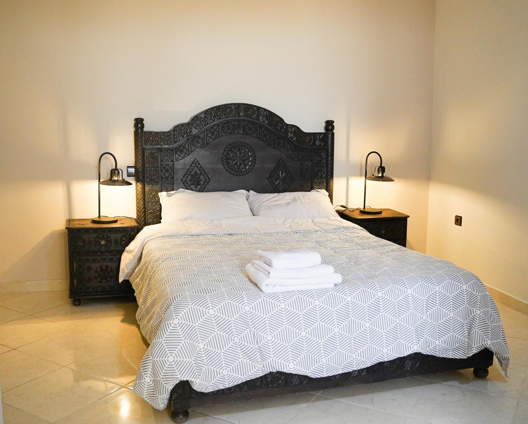 Apartment Rentsuite Victor Hugo Hills