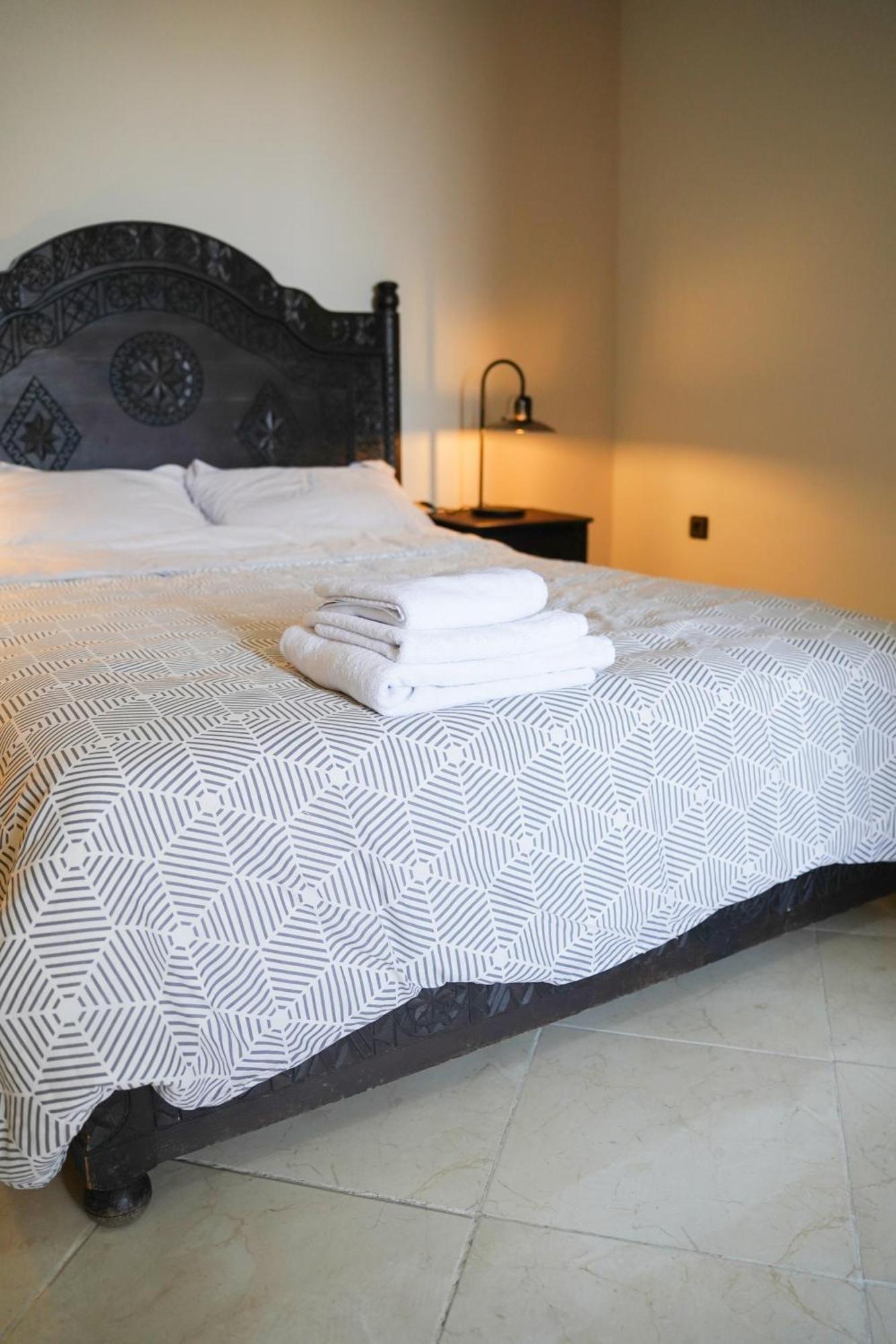Apartment Rentsuite Victor Hugo Hills