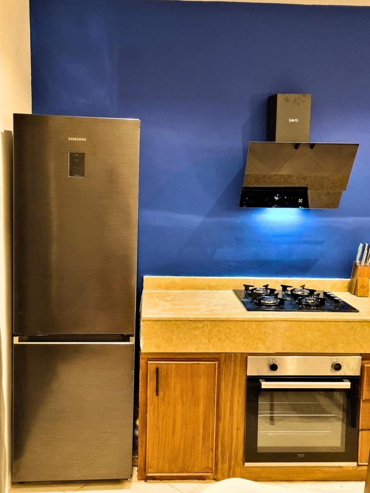 Stylish Duplex 3bedroom 2living In Center Apartment