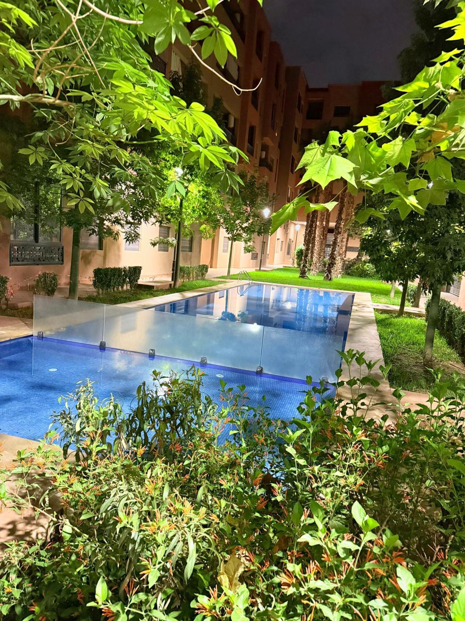 Appart Spacieux Moderne & Piscine & Family Apartamento *