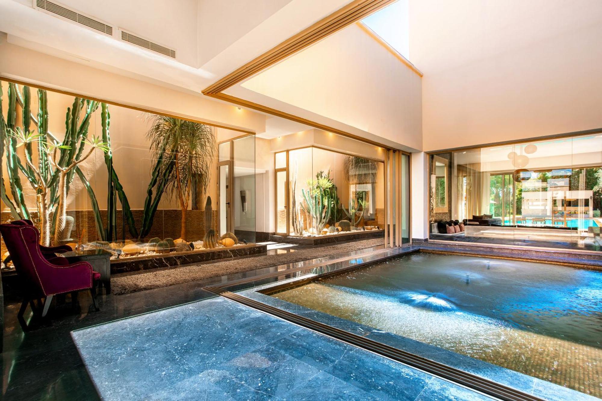 Villa Tal Marrakech Sejour Vip Avec Piscine, Restaurant Et Services Premium