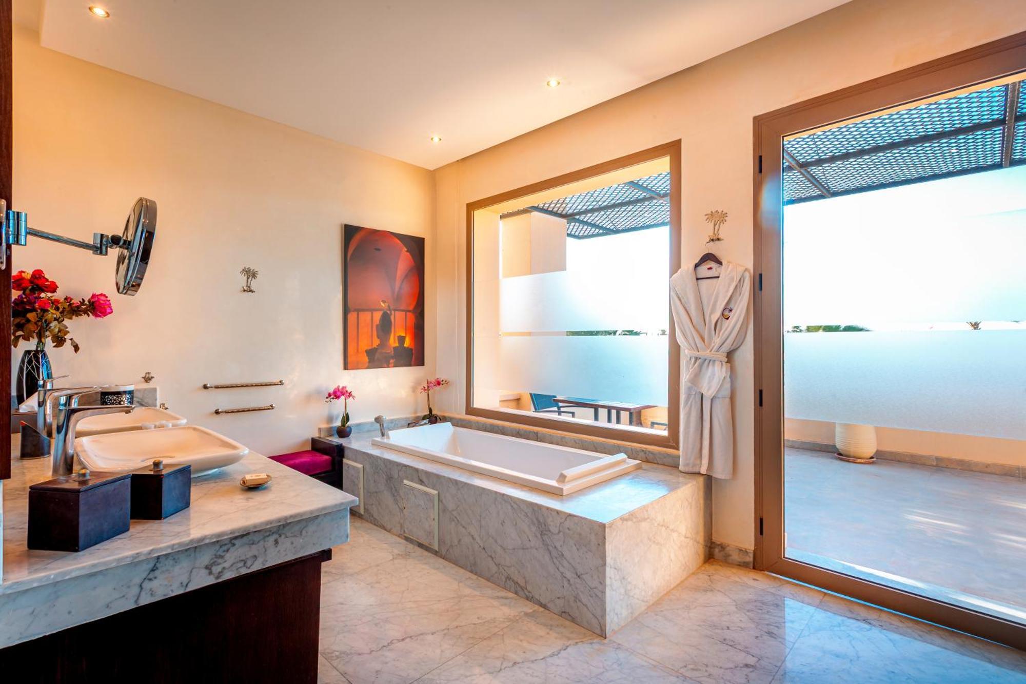 Tal Marrakech Sejour Vip Avec Piscine, Restaurant Et Services Premium Villa