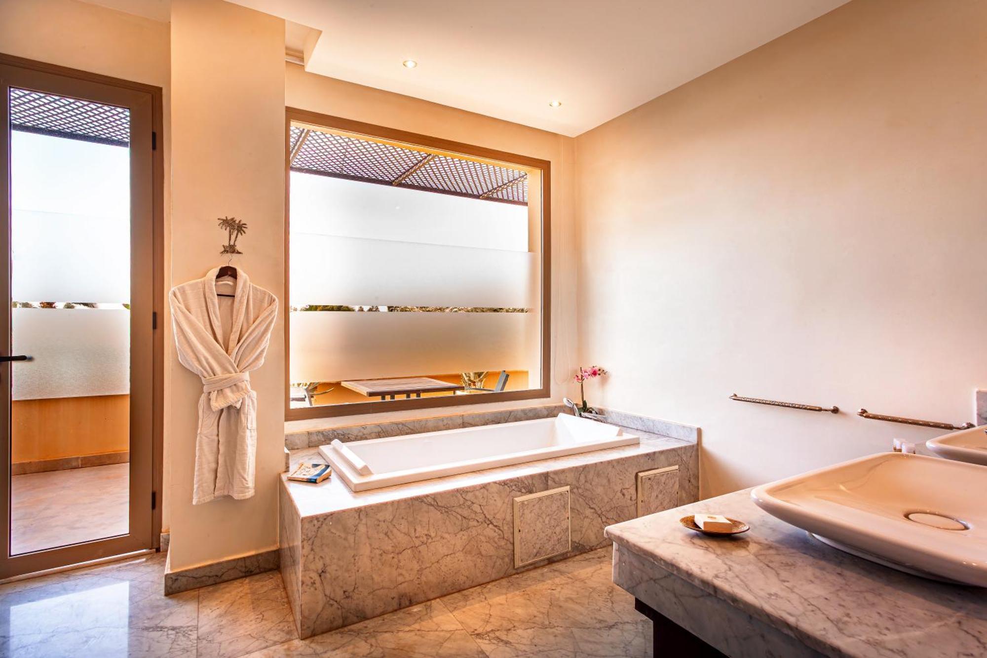 Villa Tal Marrakech Sejour Vip Avec Piscine, Restaurant Et Services Premium Marrakesh