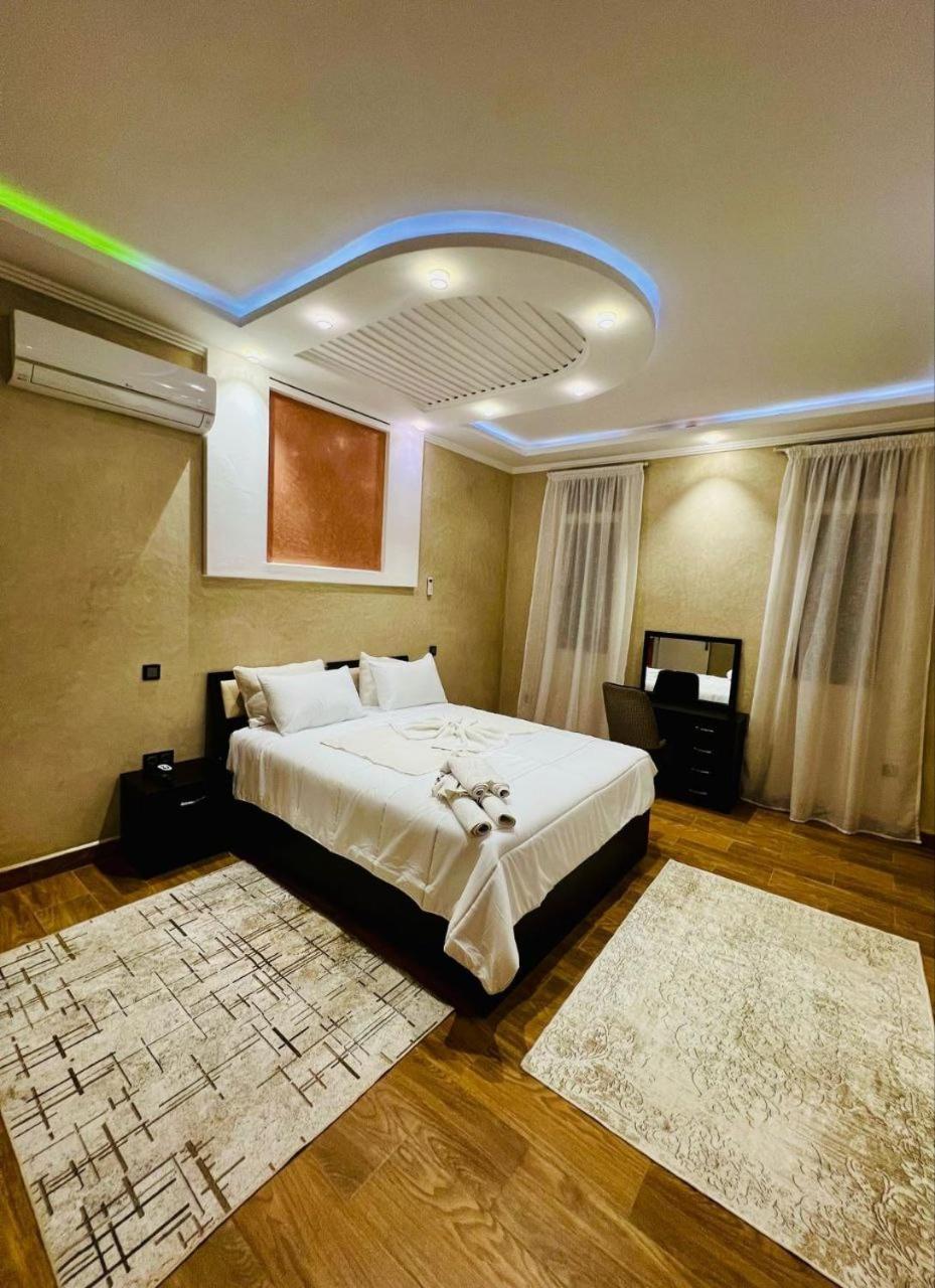 Villa Marrakech Rimass - 7 Chambres Dont 6 Suites Luxe, Piscine Privee & Jardins Marrakesh