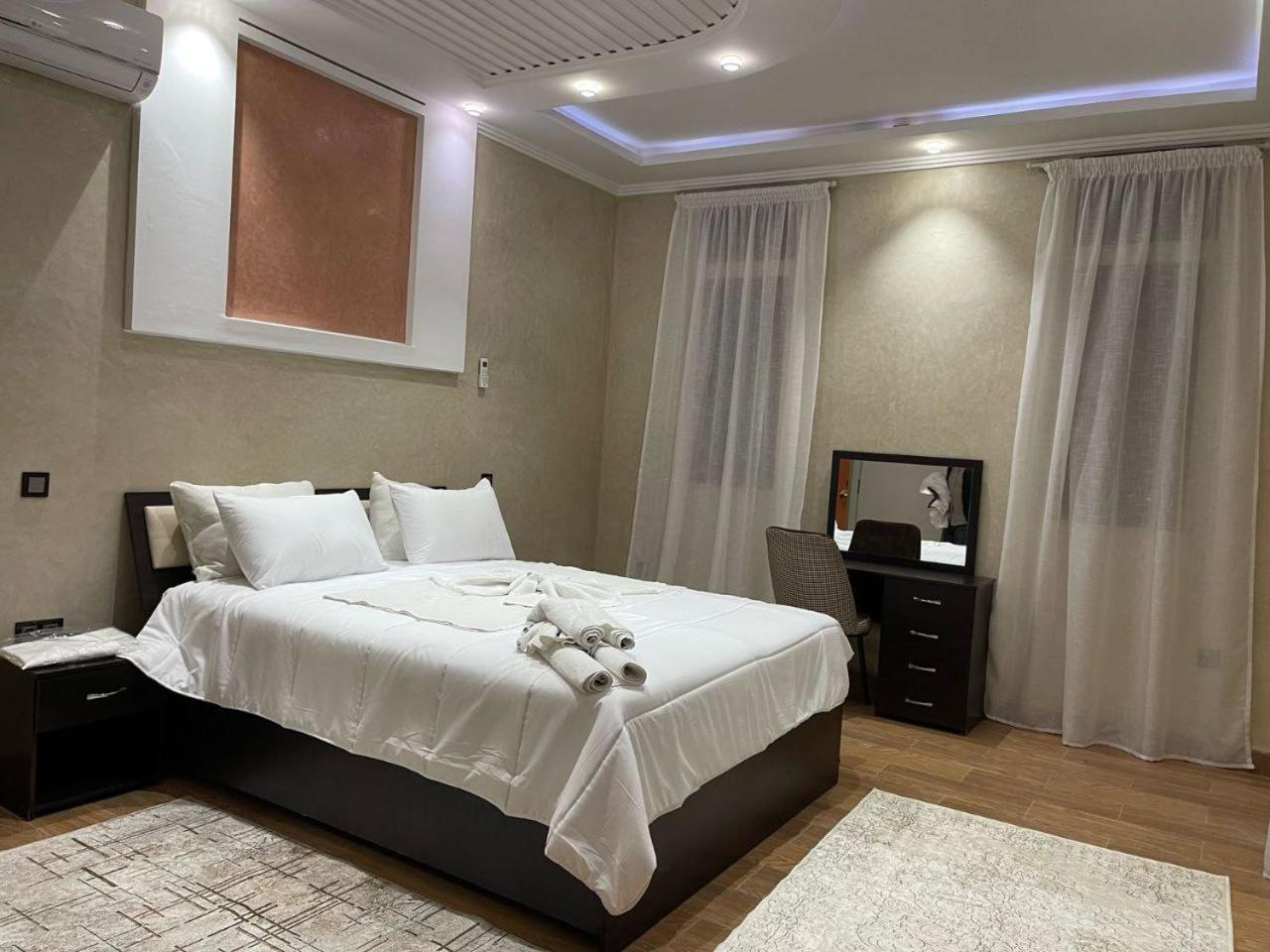 Villa Marrakech Rimass - 7 Chambres Dont 6 Suites Luxe, Piscine Privee & Jardins *