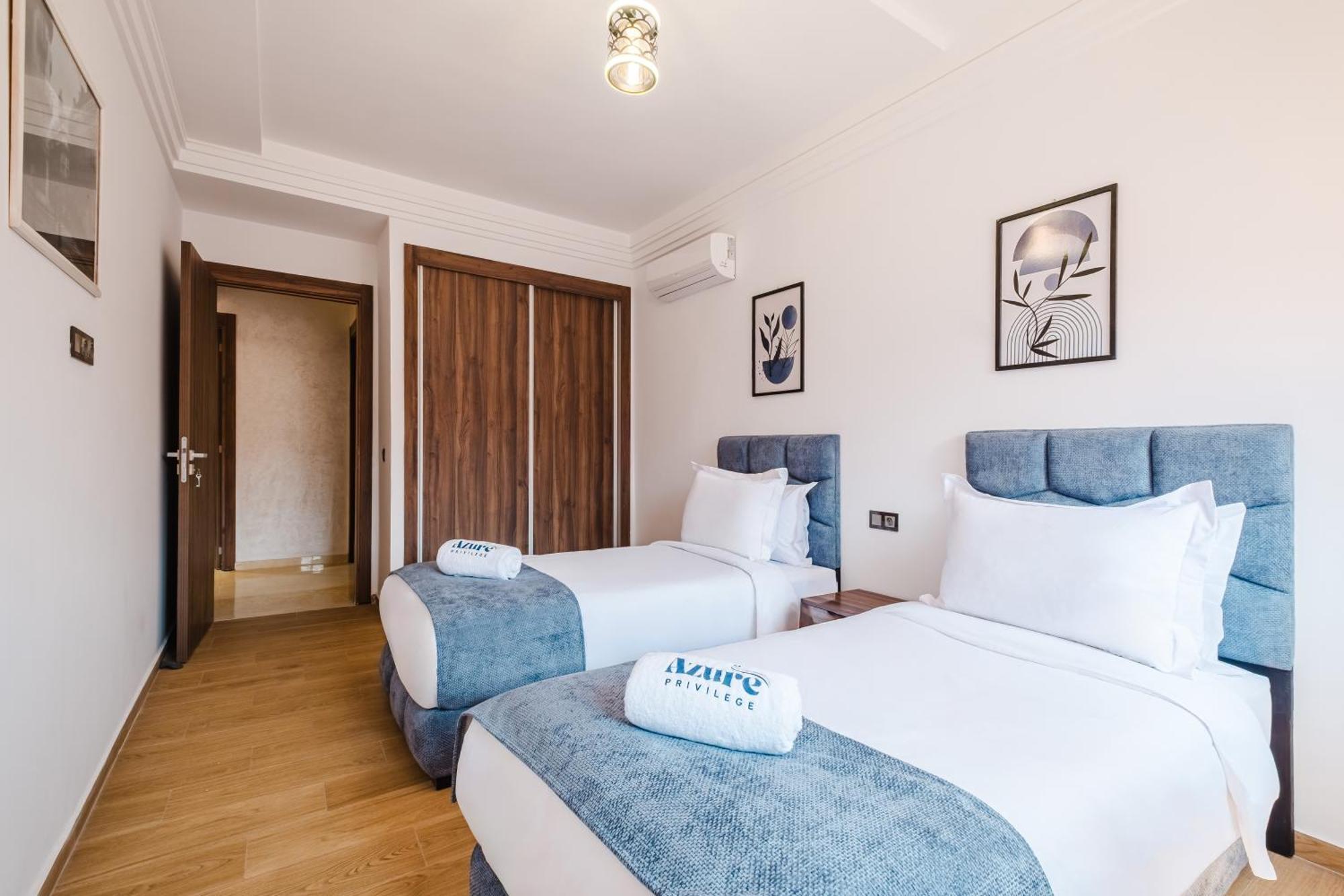 Apartment Charming Near M Avenue Pool, Parking