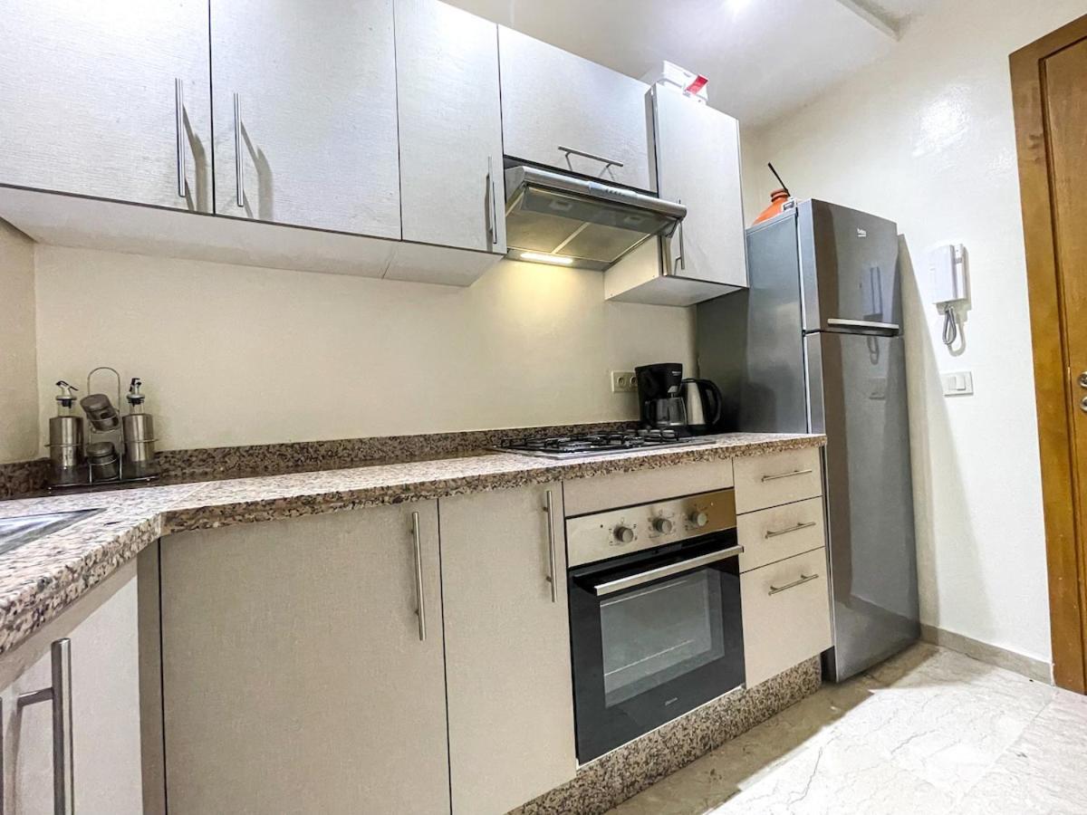 Luxury Aprt 2-bedrooms-pool Hivernage Centre-free Parking Apartamento *