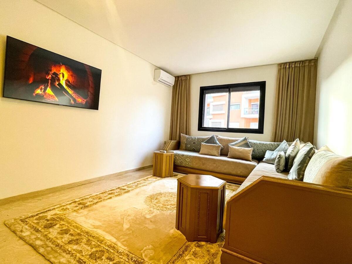 Luxury Aprt 2-bedrooms-pool Hivernage Centre-free Parking Apartamento