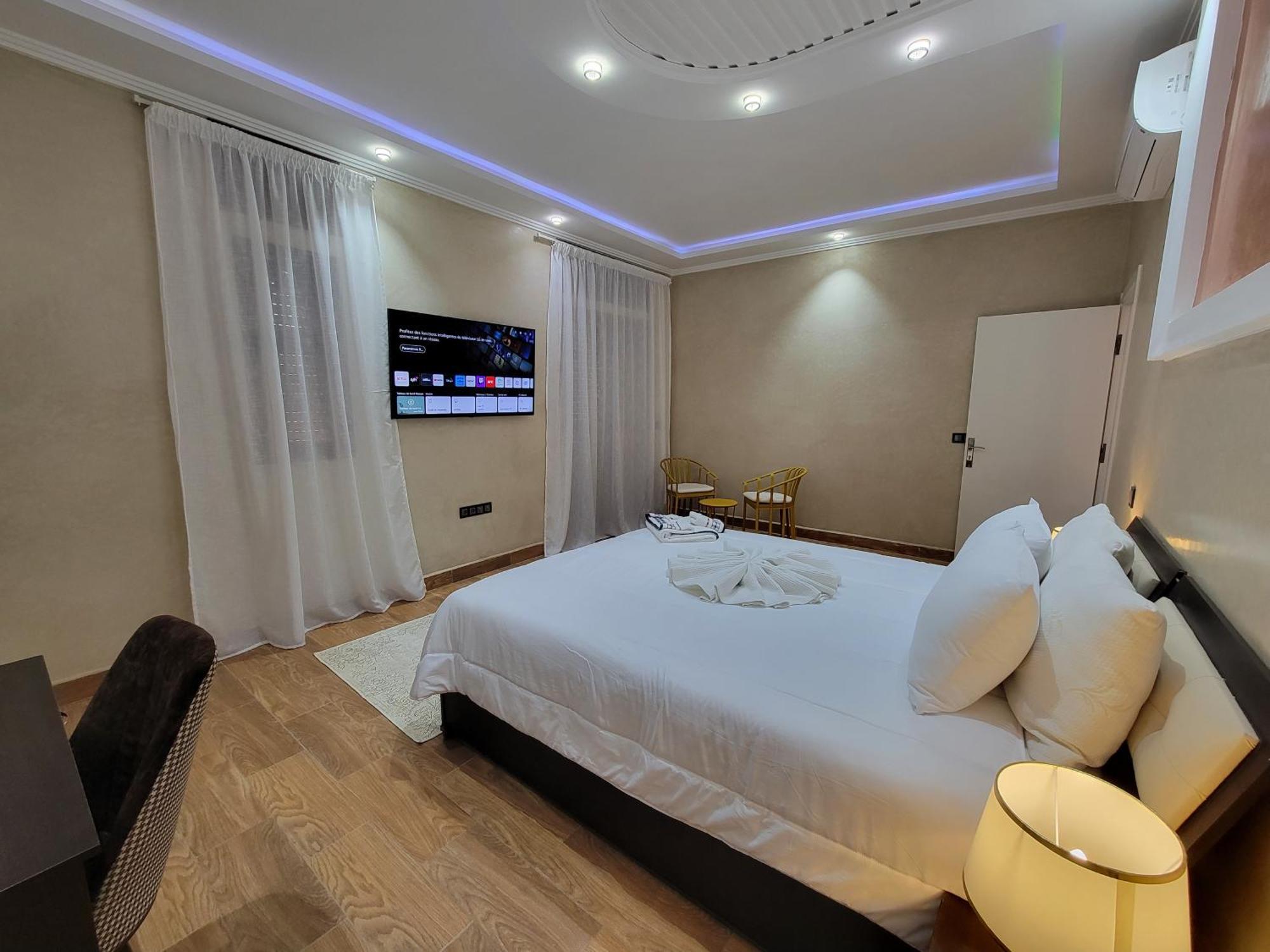 Villa Marrakech Rimass - 7 Chambres Dont 6 Suites Luxe, Piscine Privee & Jardins