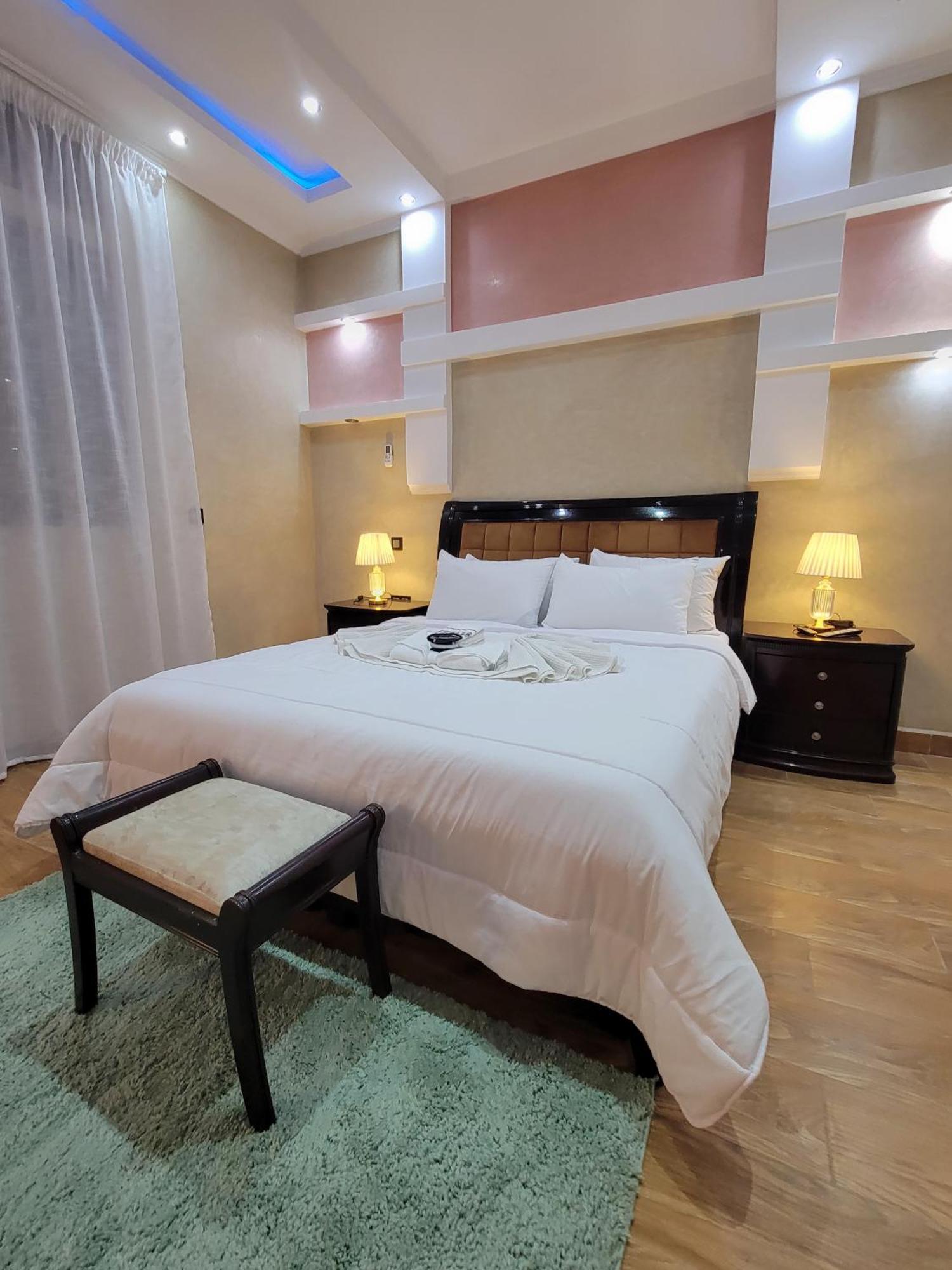 Villa Marrakech Rimass - 7 Chambres Dont 6 Suites Luxe, Piscine Privee & Jardins *