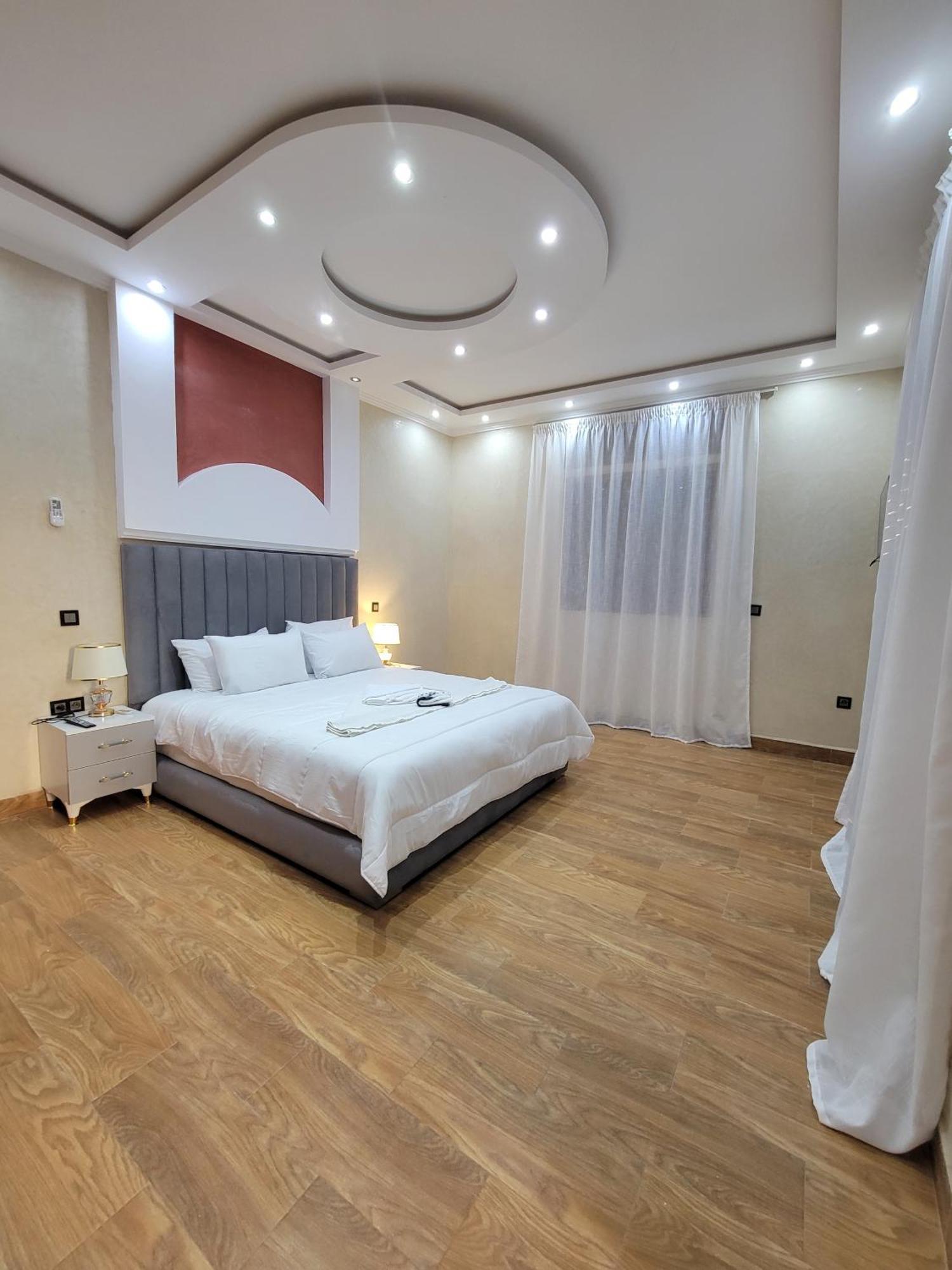 Villa Marrakech Rimass - 7 Chambres Dont 6 Suites Luxe, Piscine Privee & Jardins Marrakesh