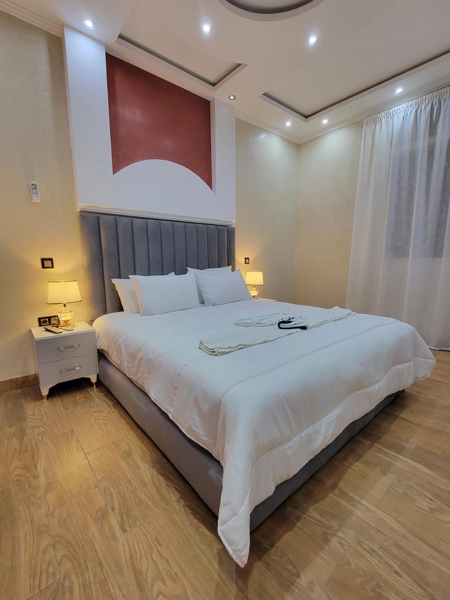 Villa Marrakech Rimass - 7 Chambres Dont 6 Suites Luxe, Piscine Privee & Jardins * Marrakesh