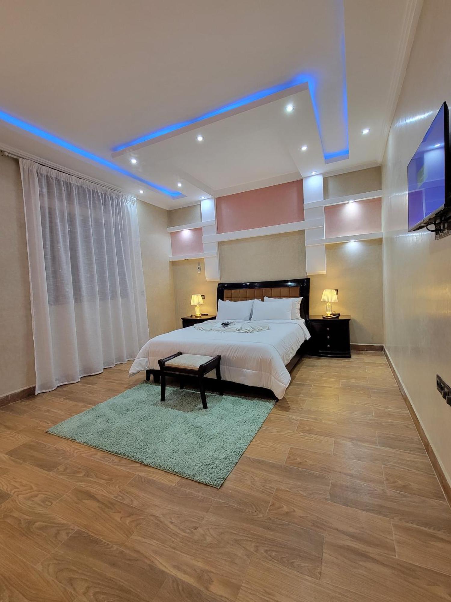 Villa Marrakech Rimass - 7 Chambres Dont 6 Suites Luxe, Piscine Privee & Jardins * Marrakesh