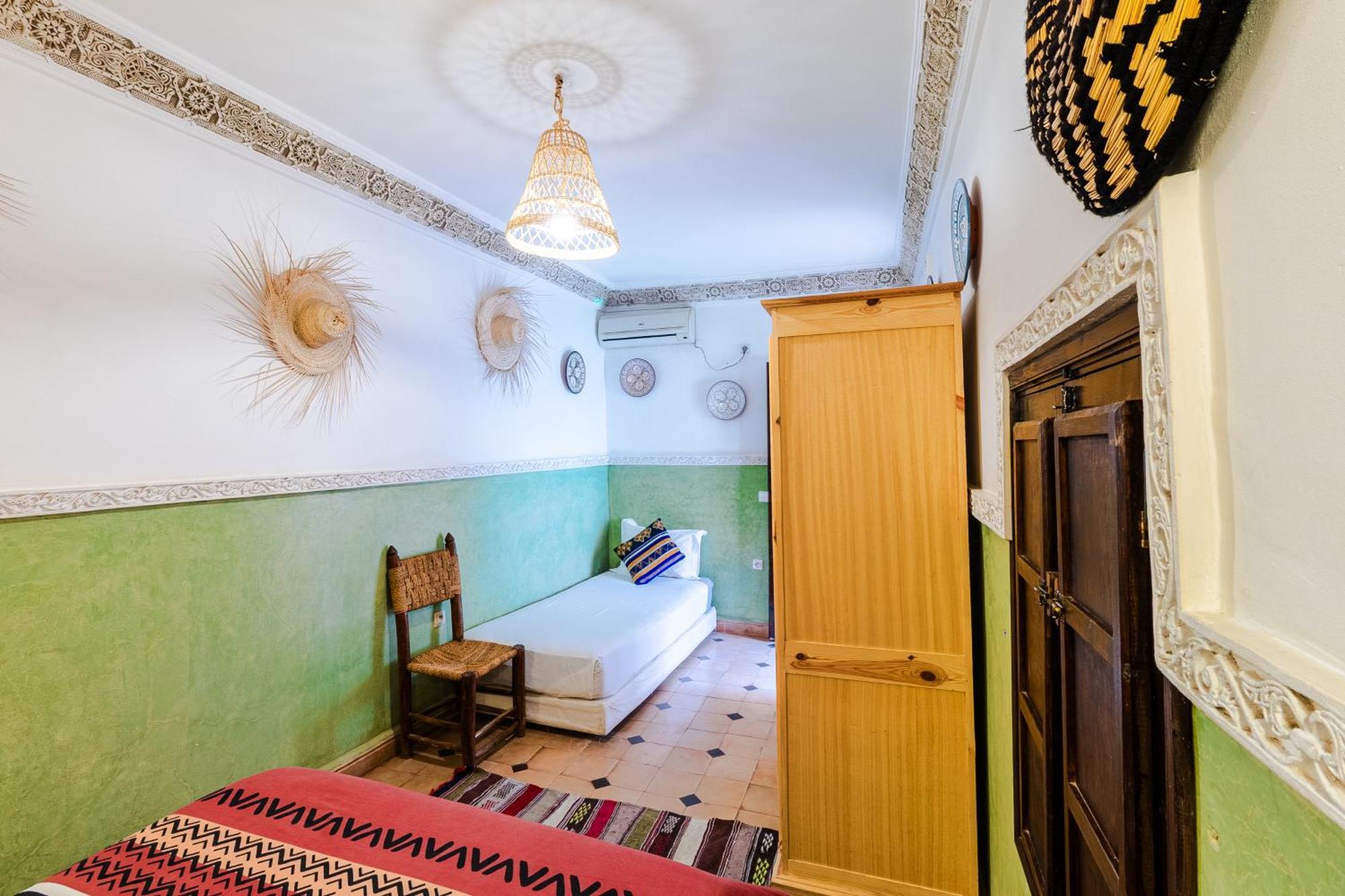 Riad Davina
