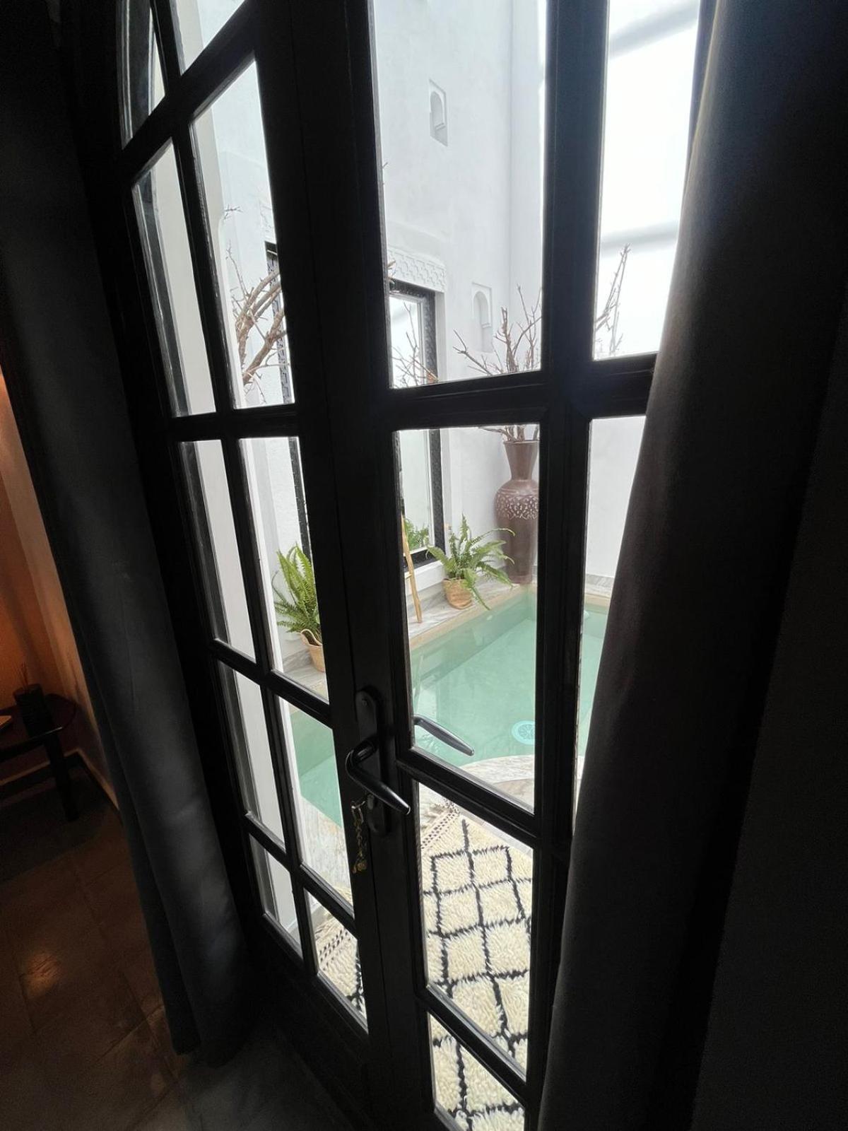 Riad & Va