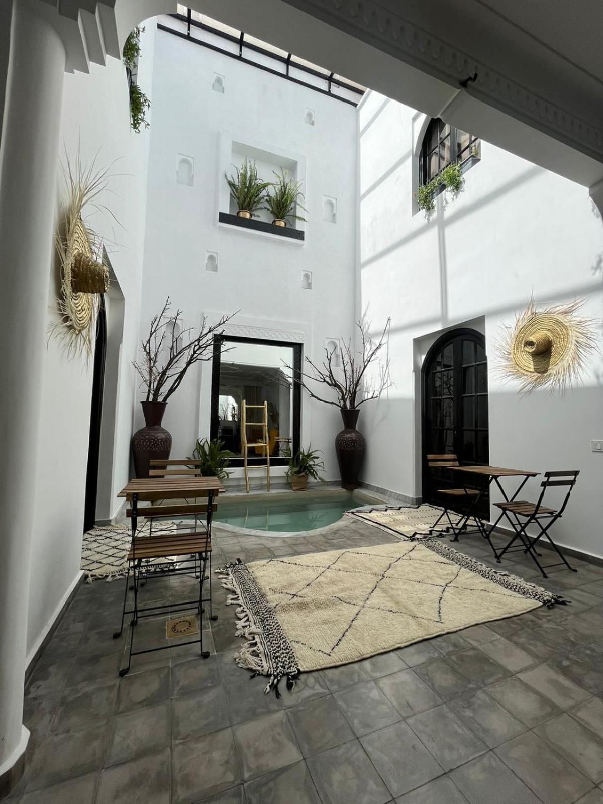 Riad & Va