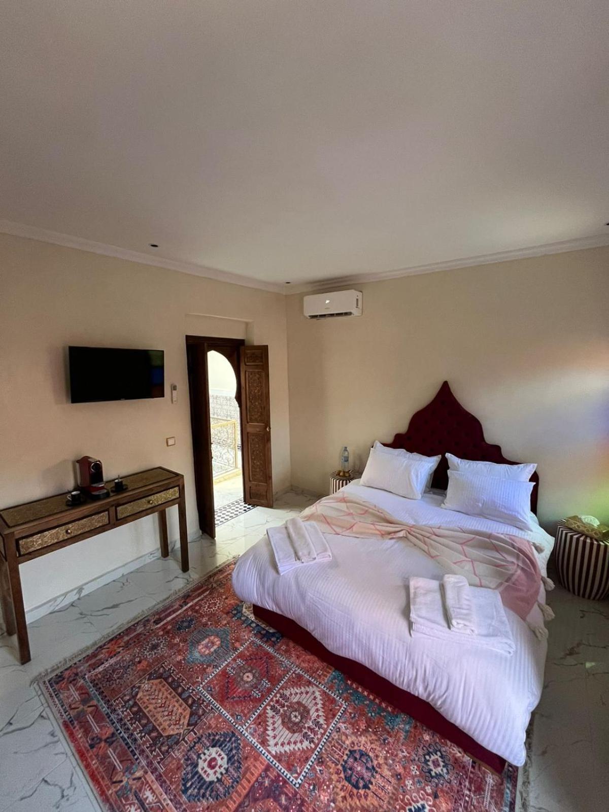 Abrare Guest house *