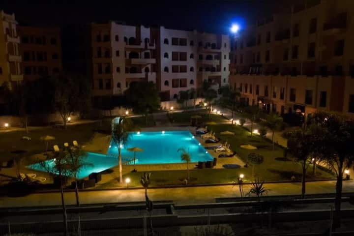 Apartment Luxury Premium With 5 Pools And Garden *