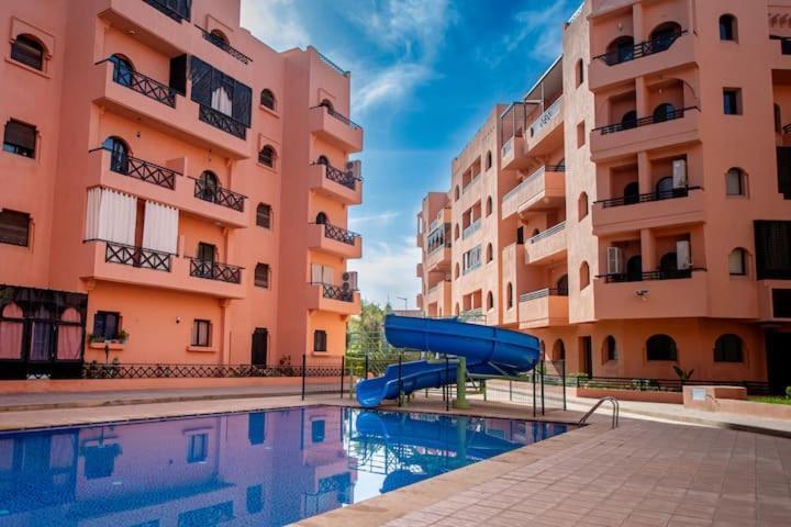 Luxury Premium With 5 Pools And Garden Apartment *