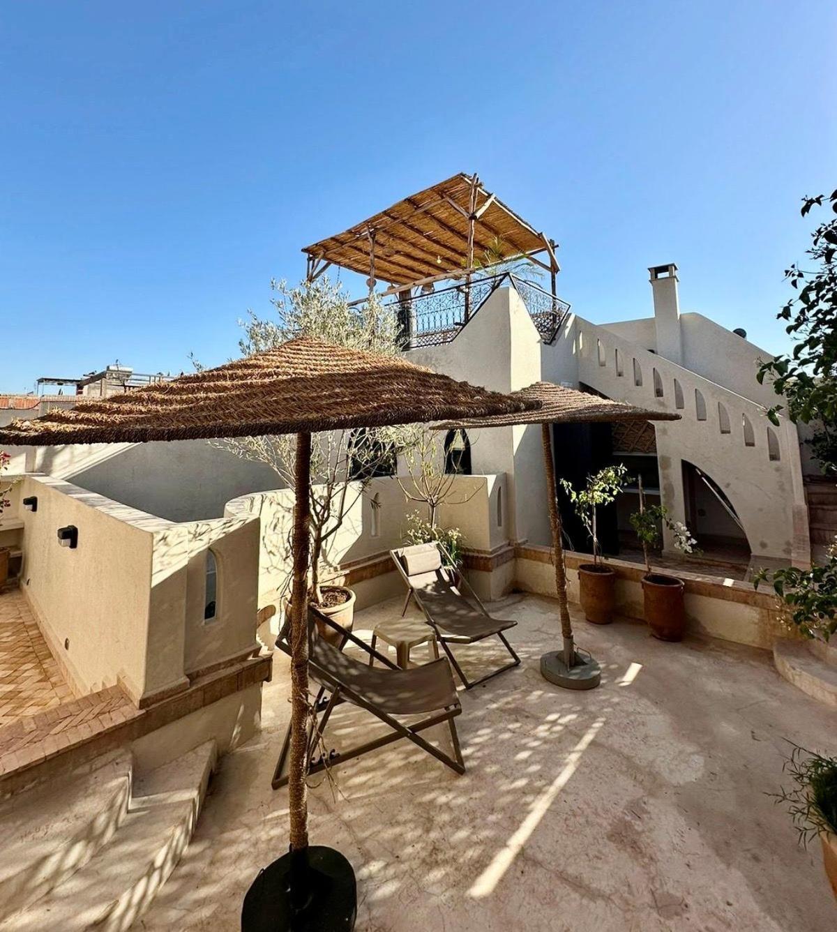 Riad Agnes & Zohra