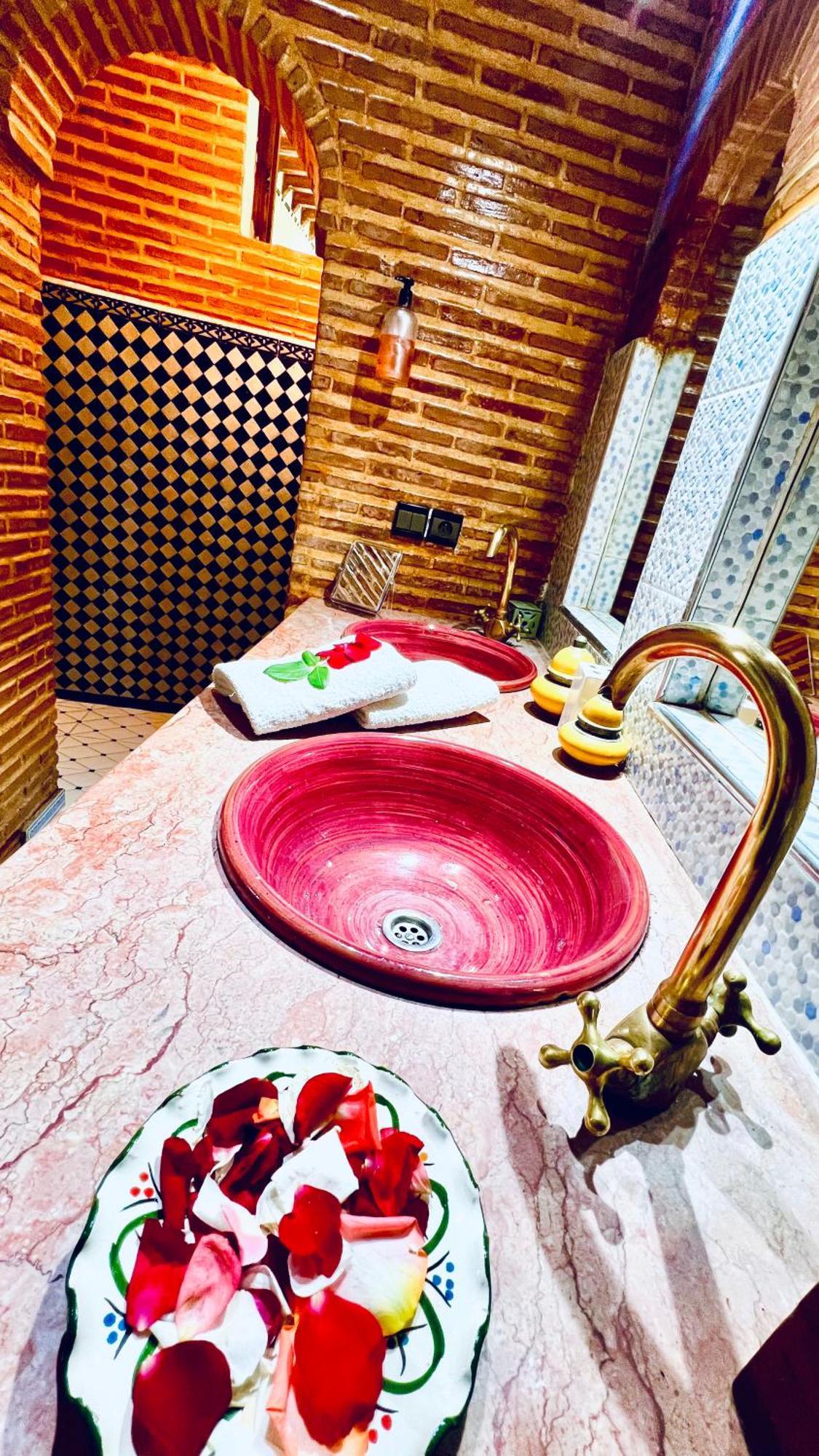 Alida Riad