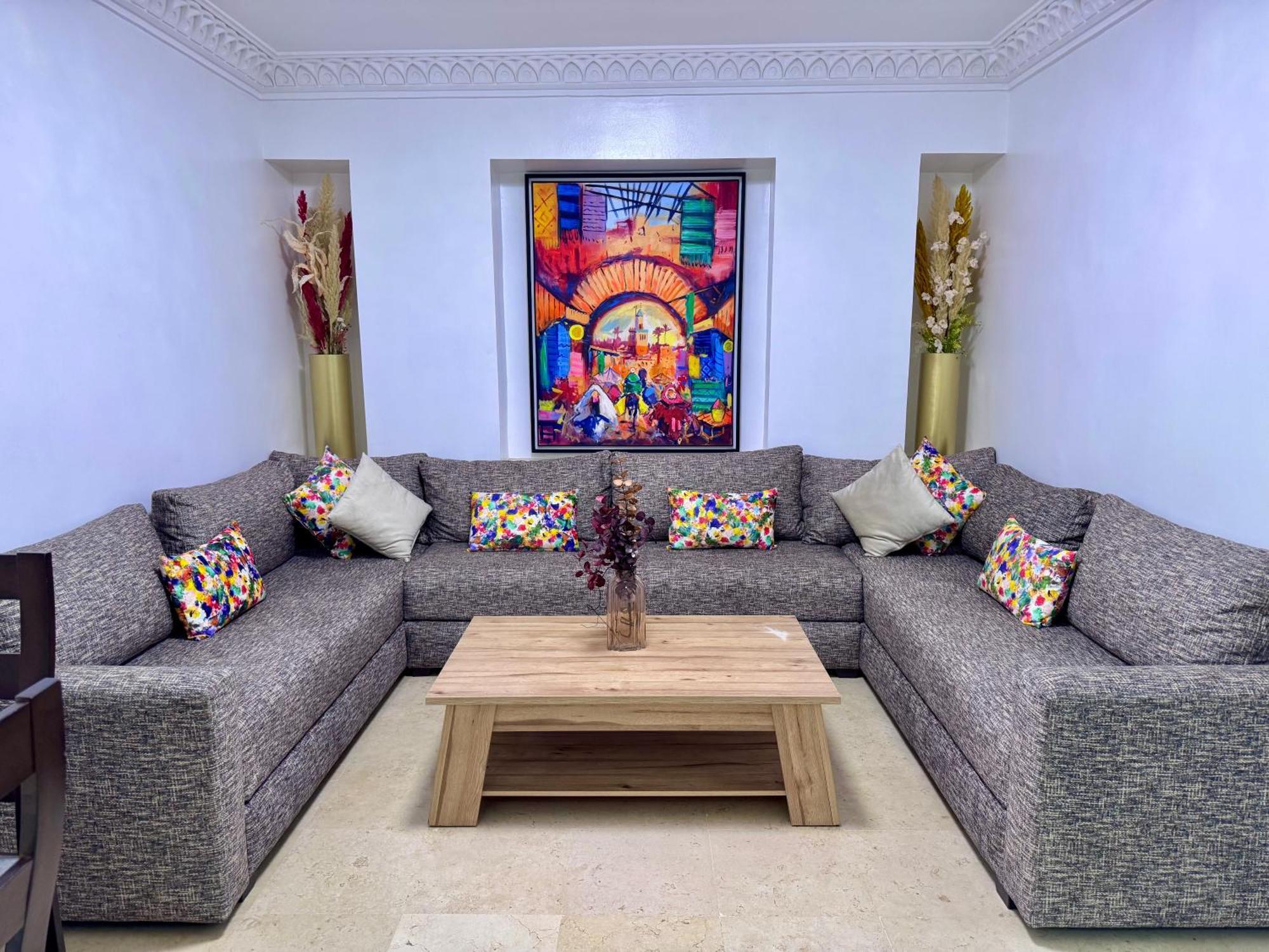 C-appartement De Luxe Plein Centre De Gueliz Avec Piscine Parking Wifi Netflix *