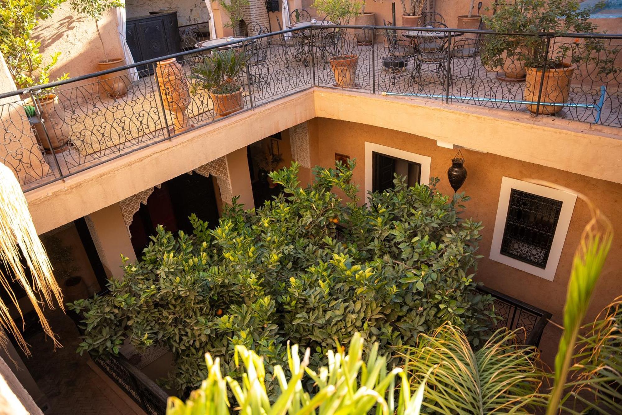 Maud Guest house 4*