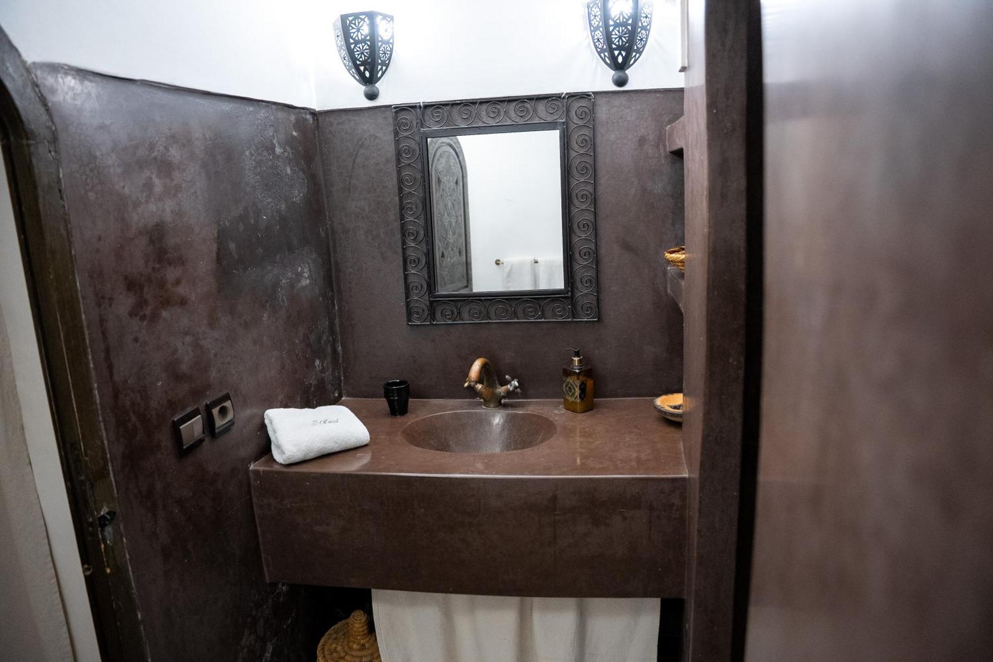 Maud Guest house