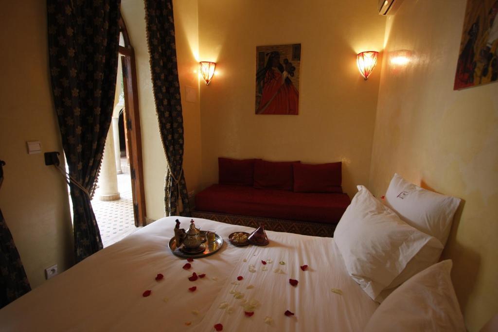 Riad Lena &