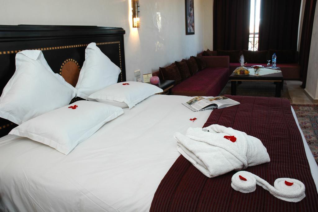 Hotel Zalagh Kasbah & 4*