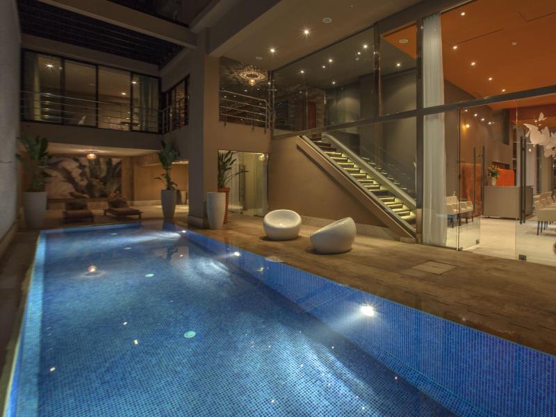 Yaad Hotel 3*