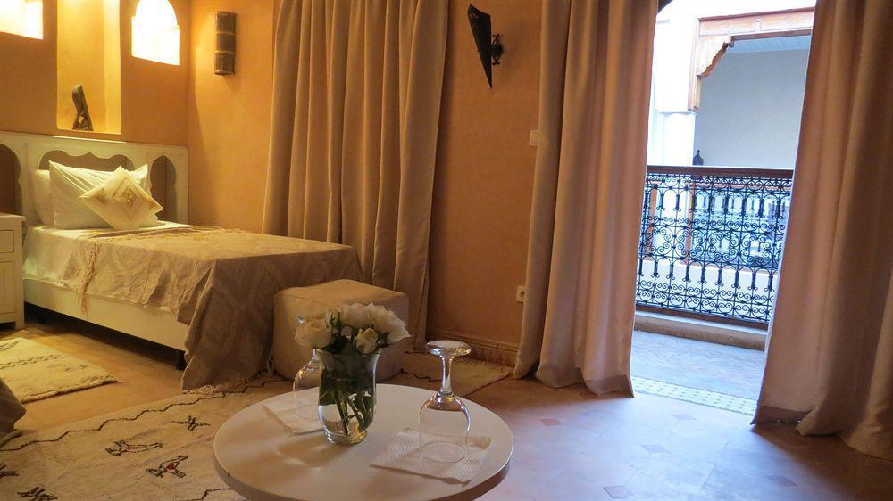 Riad Awinati Location Privatisee ,piscine Chauffee , Beau Rooftop 3*