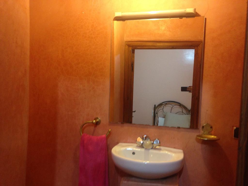 Janat Salam Riad