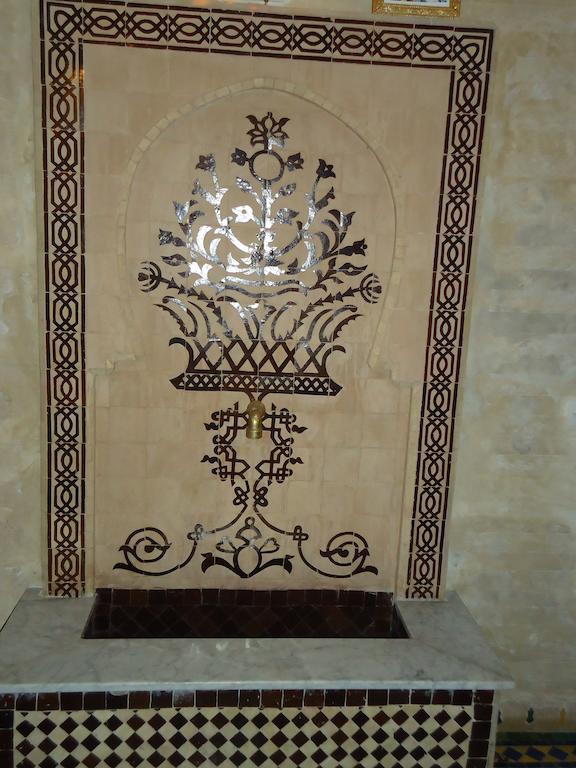 Tahar Oasis