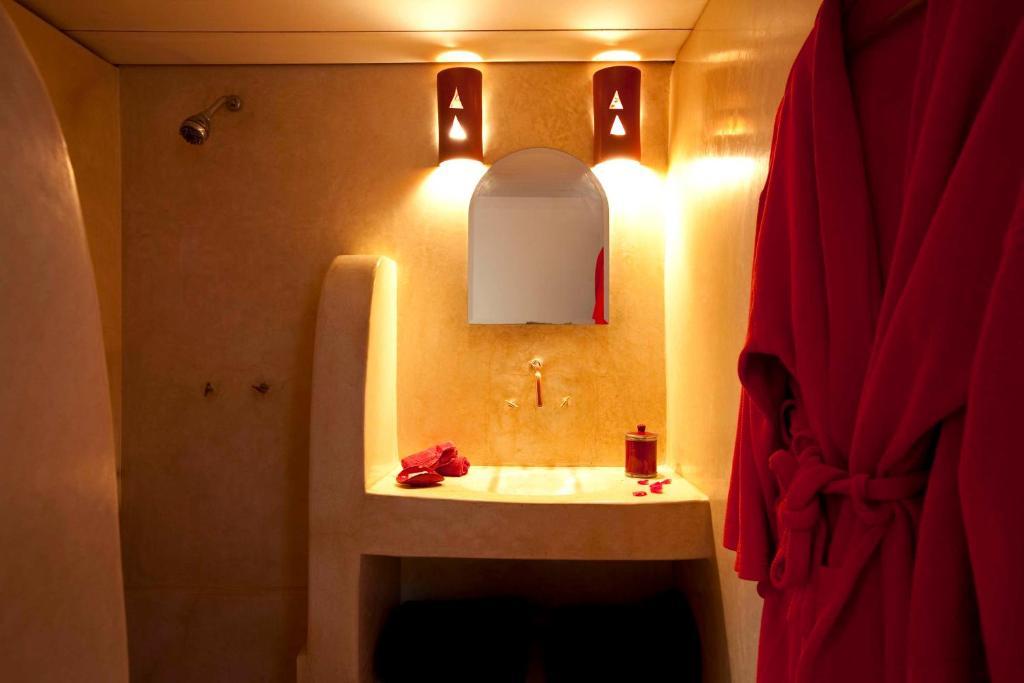 Davia Riad 3*