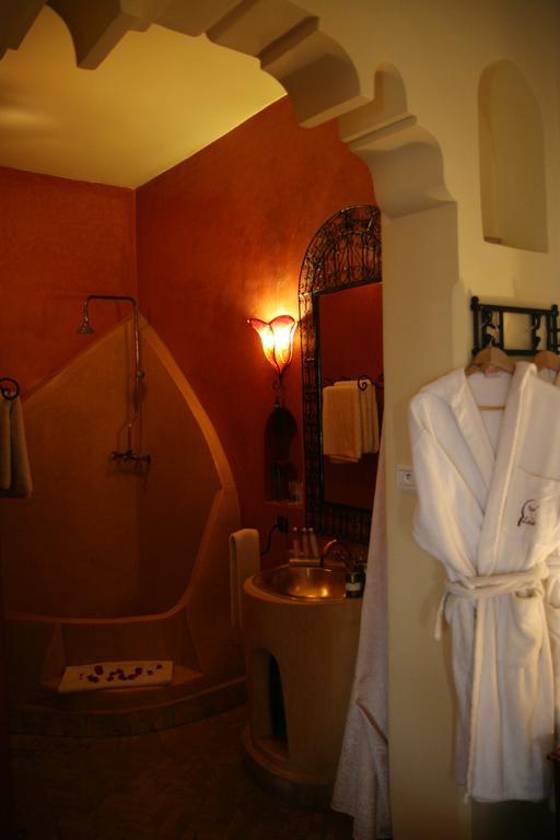 Riad Lena & 4*