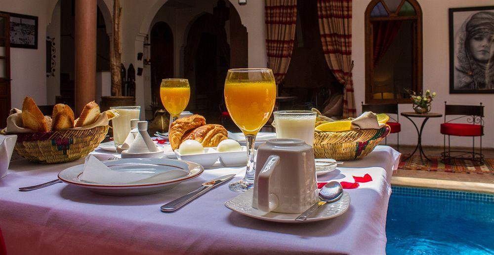 Riad Adika & 4*