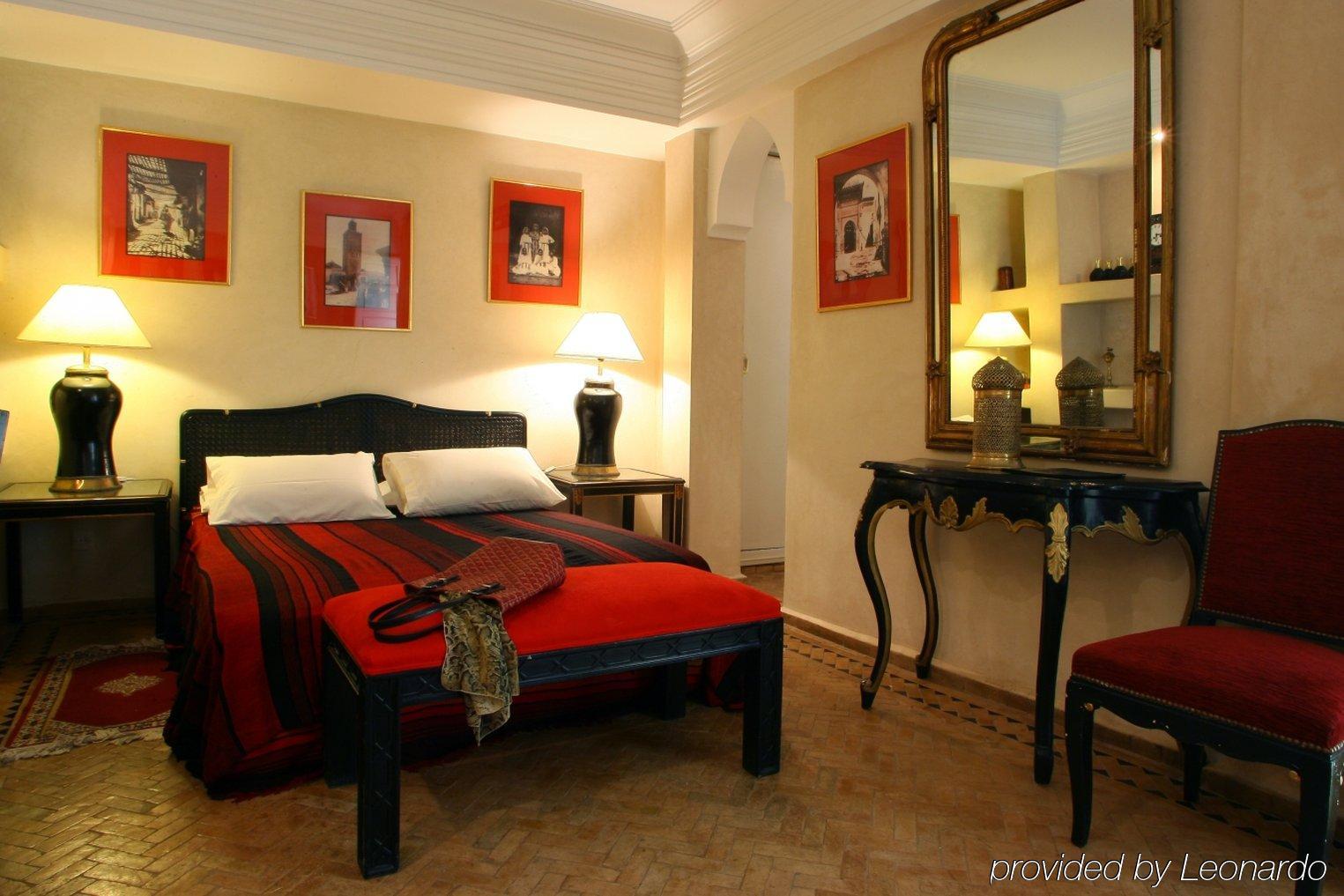 Hasna Espi & Riad 4*