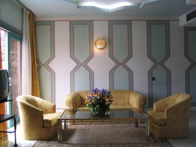 Amine Hotel