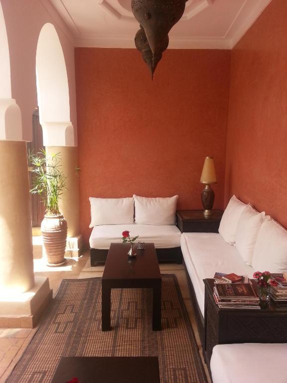 Azza Riad 4*