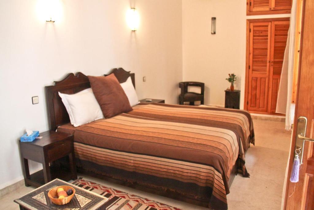 Mariana 4*